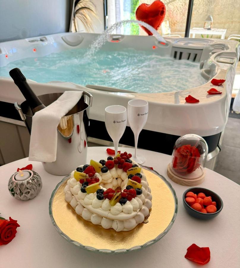 Casa Amor & Spa, Appartement Suite Jacuzzi & Piscine Chauffee Montfort-sur-Argens Exterior foto